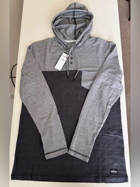 NWT Quiksilver Men’s Hooded Shirt
